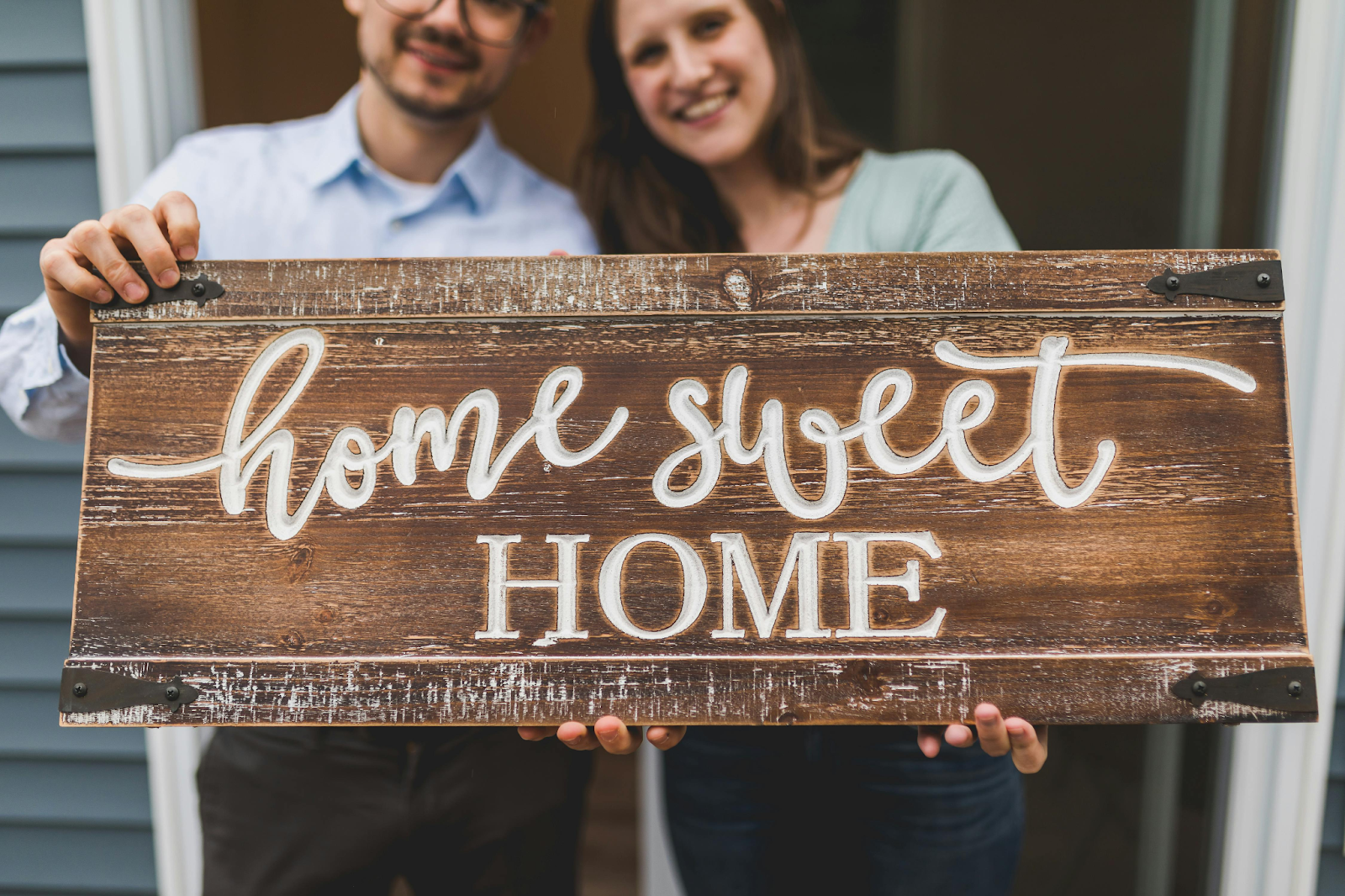 From Legacy to Listing: Stylish Ways to Sell Your Inherited Home